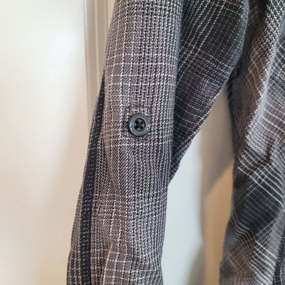 Columbia Women's Small Black and Gray Western Flannel Long Sleeved Button Shirt - Picture 6 of 9